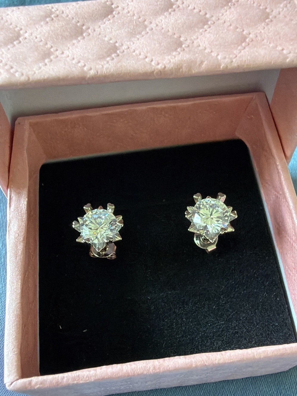 Classic White Crystal Stud Earrings - Women Jewelry 1 carat
